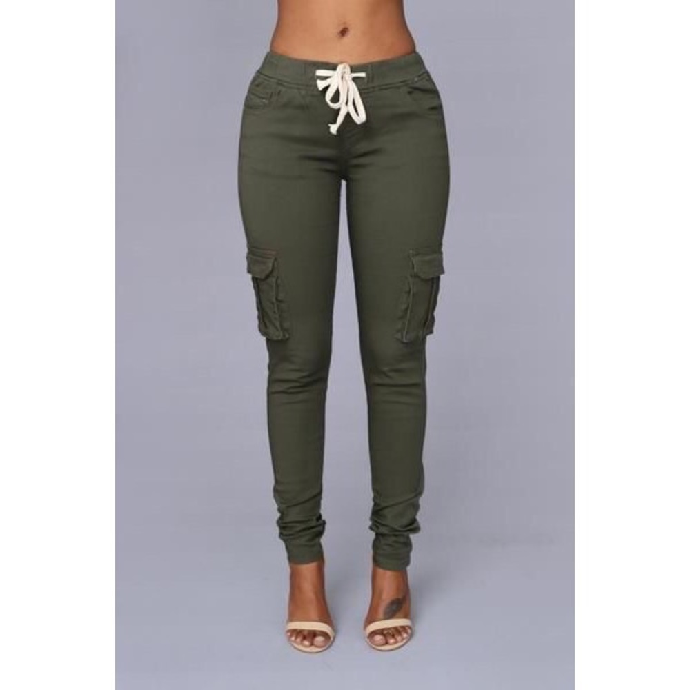 Field Trip (NWOT) Fashion Nova pants